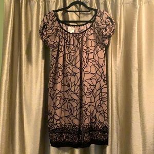 M. S. S. P. silk & rayon light mocha w black “felty” embellish., small